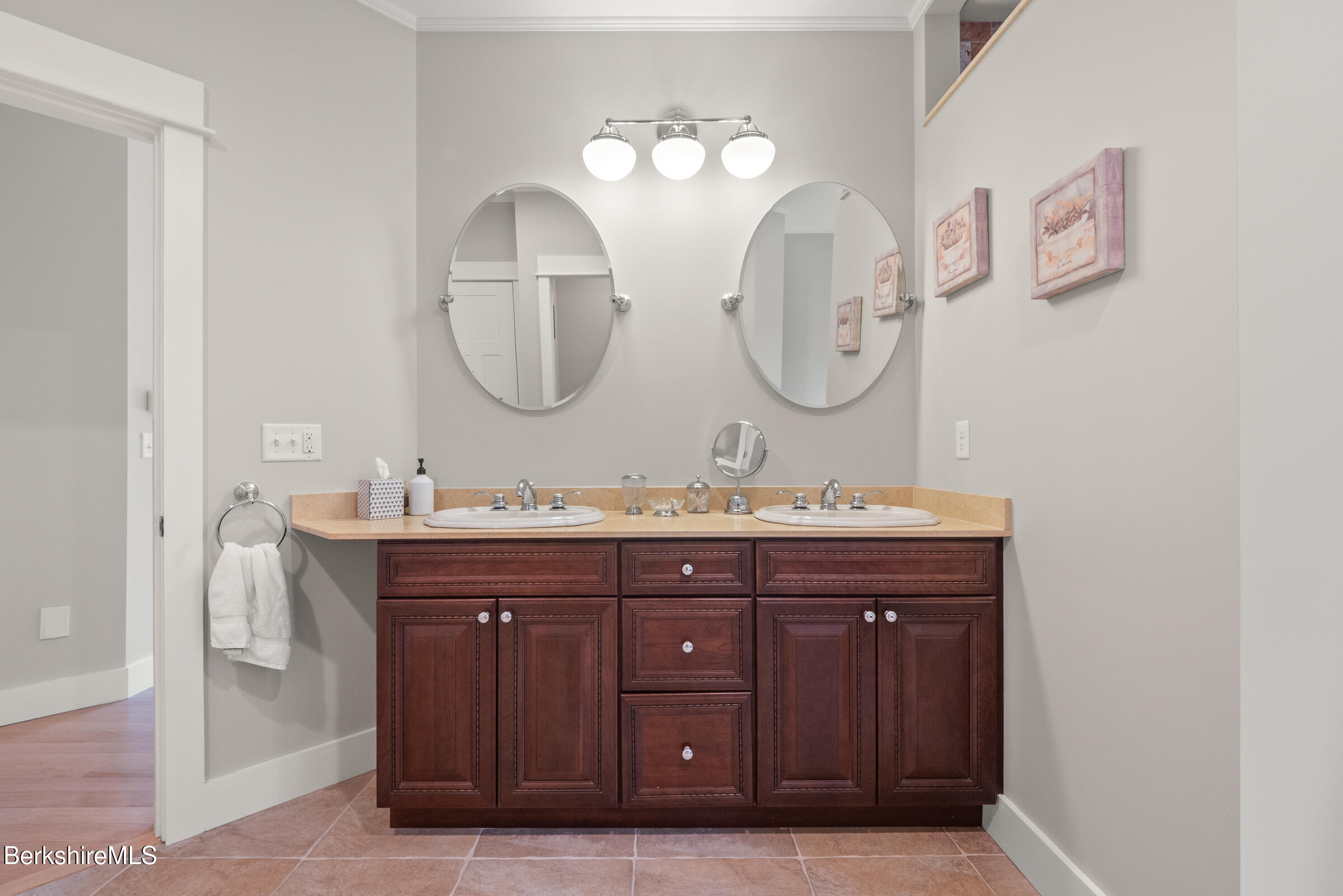 7 Perry Road Sandisfield, MA 01255 - Photo 21 of 53 33
