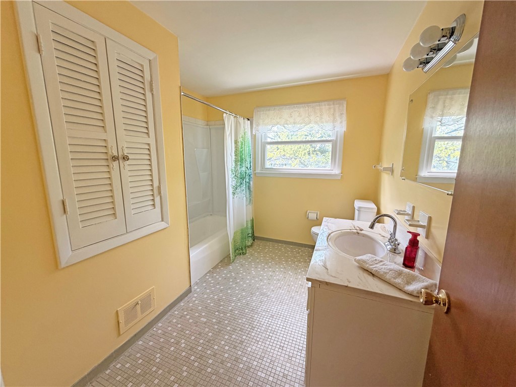 14 Flamingo Drive Gates, NY 14624 - Photo 19 of 25