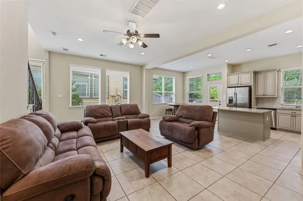 $280,000 | 228 Cheswood Forest Place, Montgomery, TX 77316