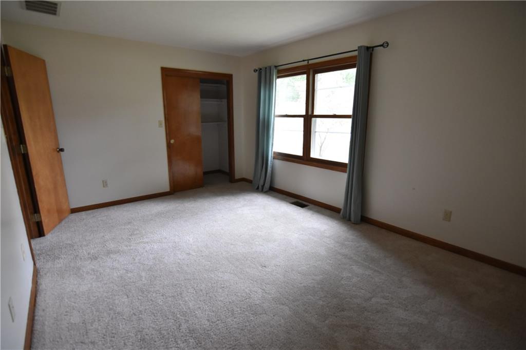 3362 Briar Ridge Way Columbus, IN 47203 - Photo 11 of 17 Gallery Image 11