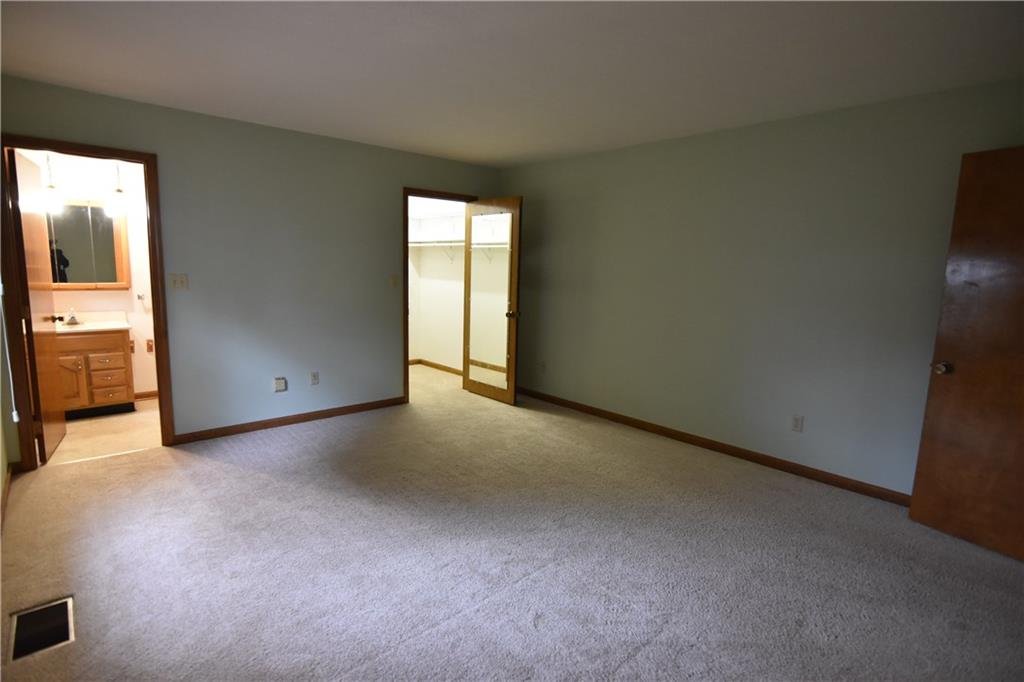 3362 Briar Ridge Way Columbus, IN 47203 - Photo 8 of 17 Gallery Image 8
