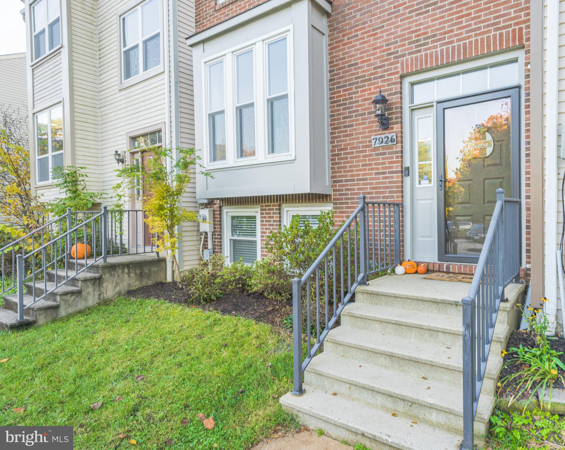 7926 Rustling Bark Court Ellicott City, MD 21043 - Photo 3 of 40