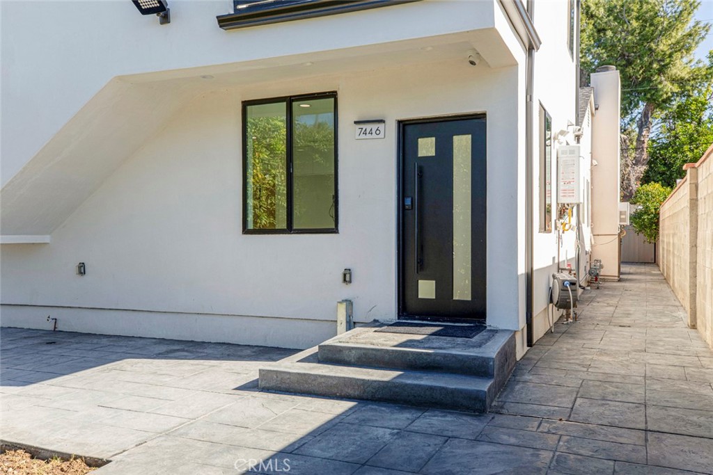7446 Mammoth Avenue Van Nuys, CA 91405 - Photo 2 of 30 a front view of a house