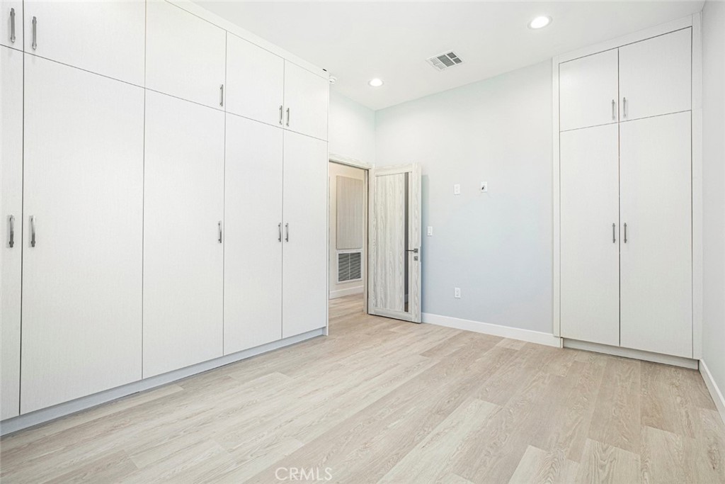 7446 Mammoth Avenue Van Nuys, CA 91405 - Photo 25 of 30 a view of an empty room