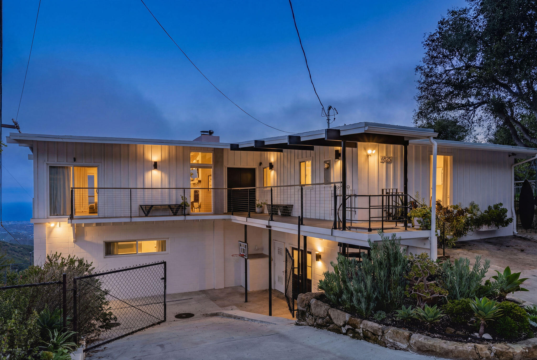 4825 Rim Road Santa Barbara, CA 93105 - Photo 33 of 36 Exterior front view at dusk