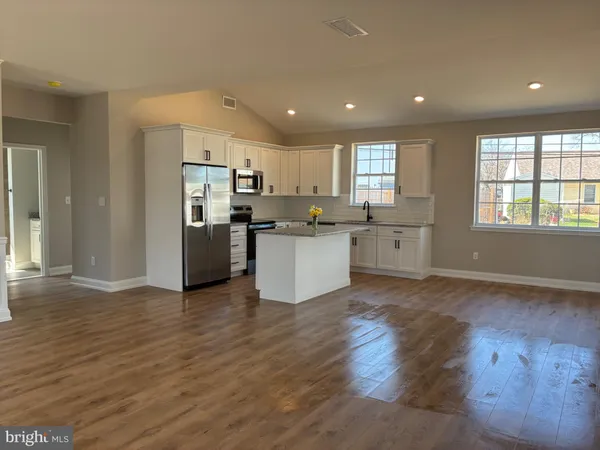 $609,900 | 43 Favored Lane, Levittown, PA 19055