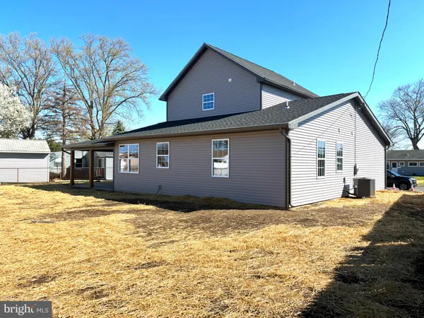 $609,900 | 43 Favored Lane, Levittown, PA 19055