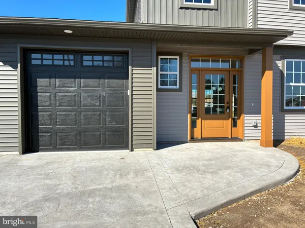 $609,900 | 43 Favored Lane, Levittown, PA 19055