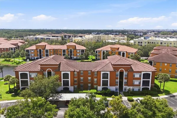 $320,000 | 8325 38th St Circle East, Unit 307, Sarasota, FL 34243