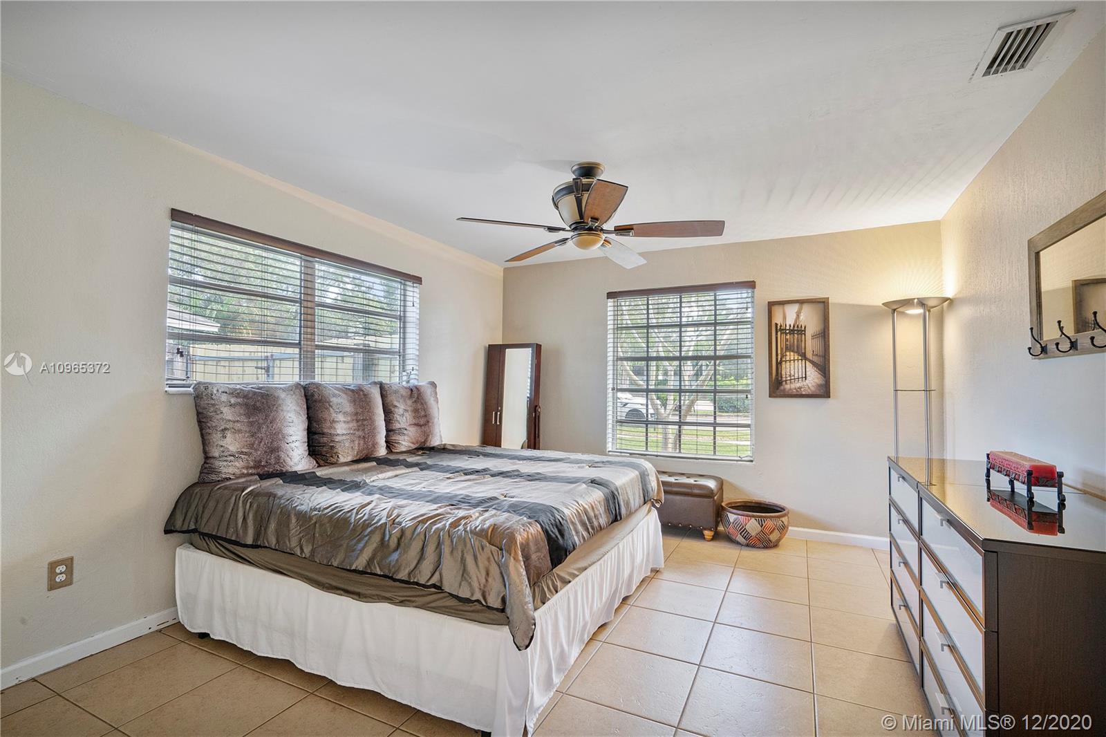6641 Peters Road Plantation, FL 33317 - Photo 15 of 34