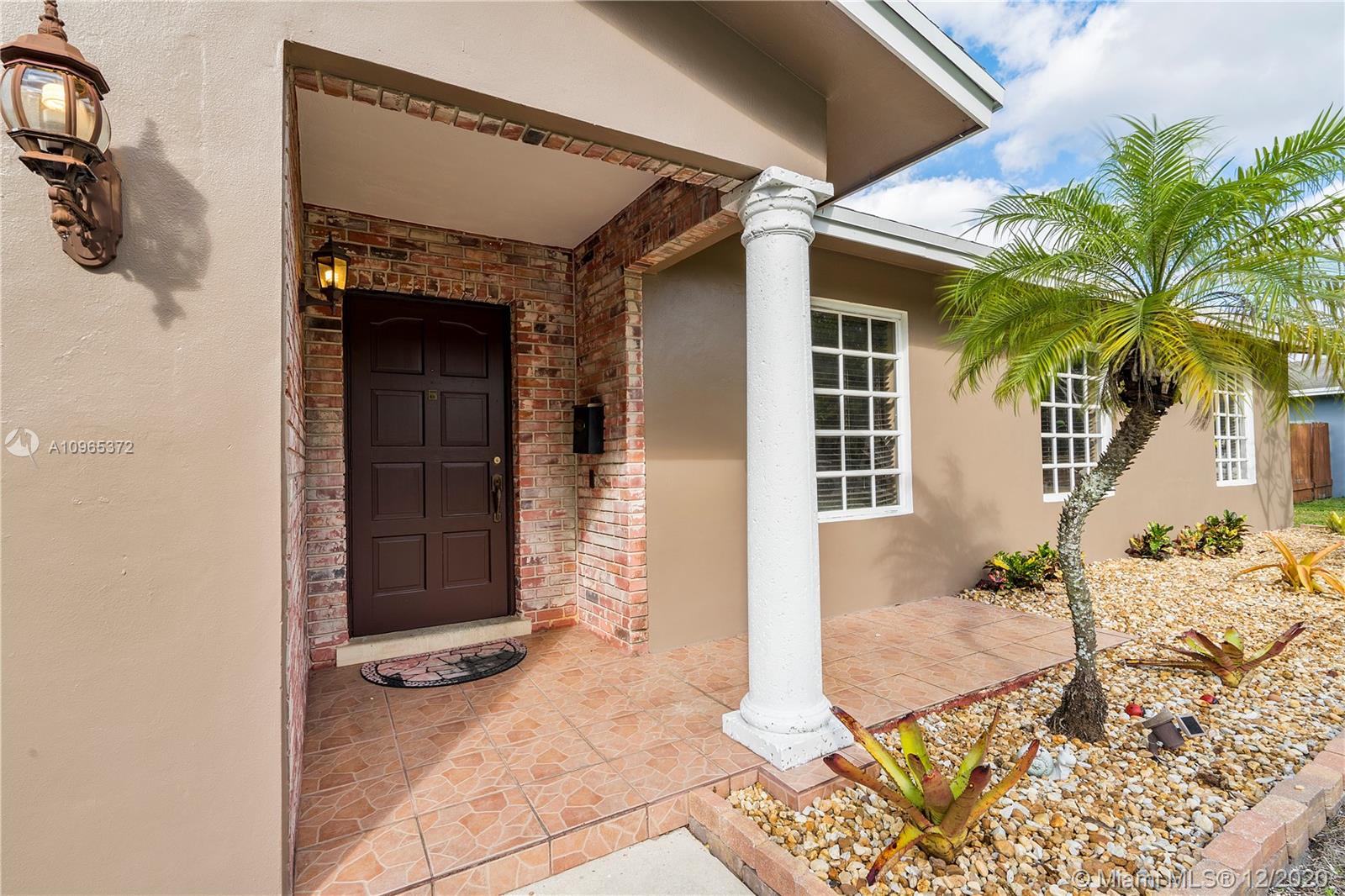 6641 Peters Road Plantation, FL 33317 - Photo 4 of 34