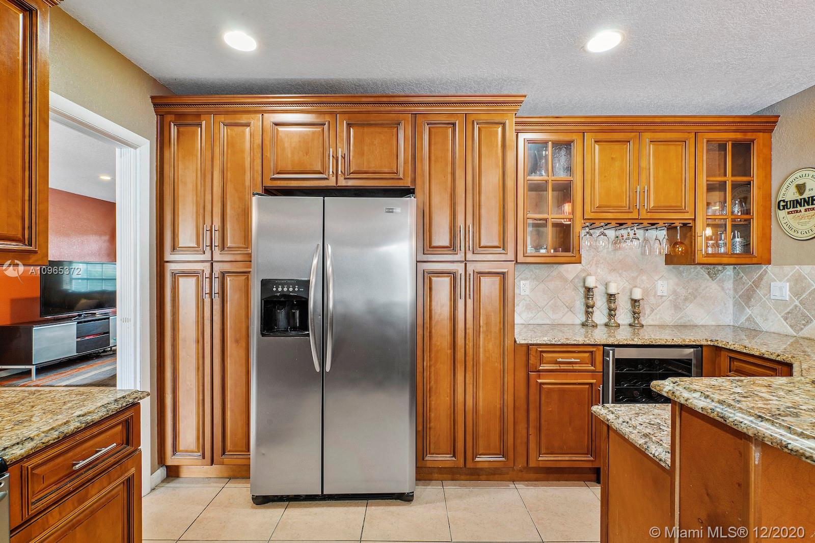 6641 Peters Road Plantation, FL 33317 - Photo 10 of 34