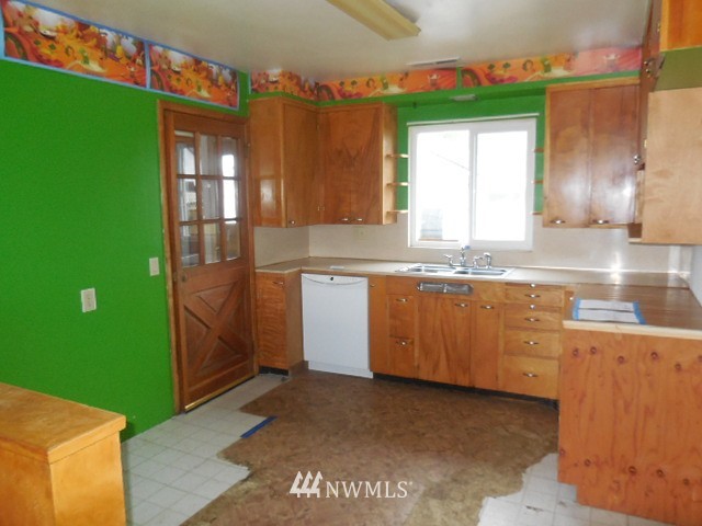 19042 East Stackpole Road Mount Vernon, WA 98274 - Photo 11 of 24