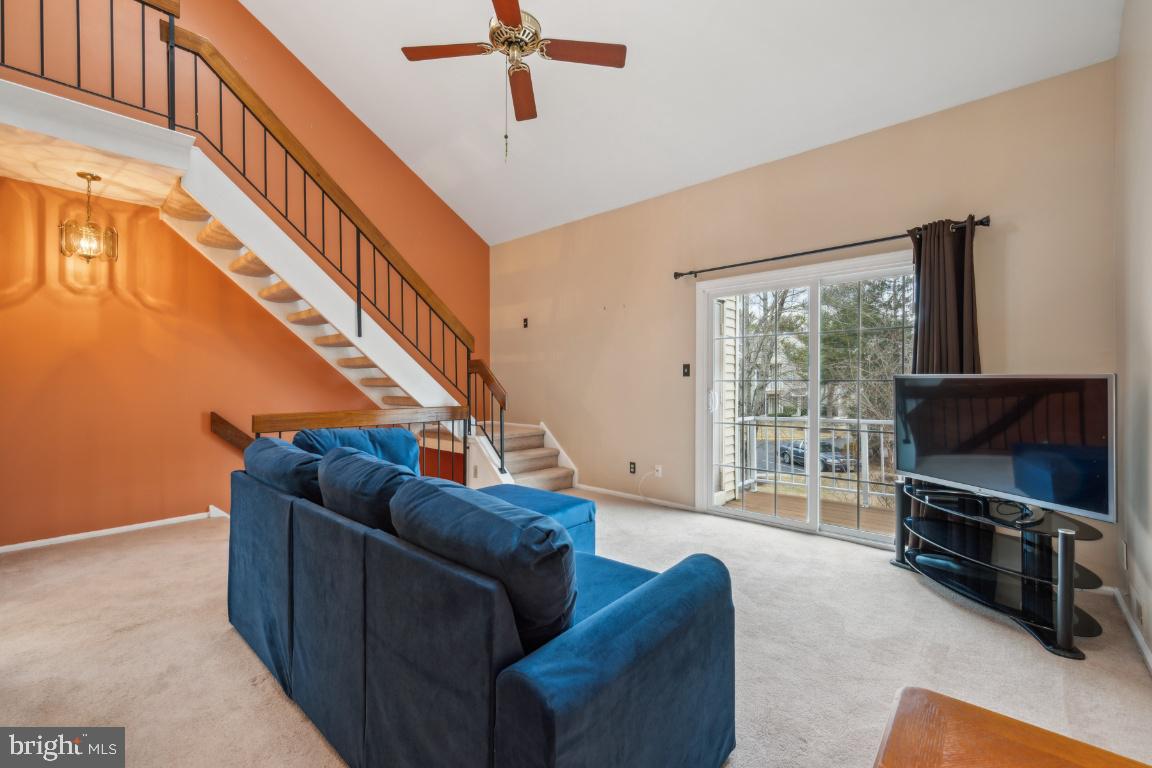 1004B Ralston Drive Mount Laurel, NJ 08054 - Photo 5 of 25 Natural light creates bright & airy feeling