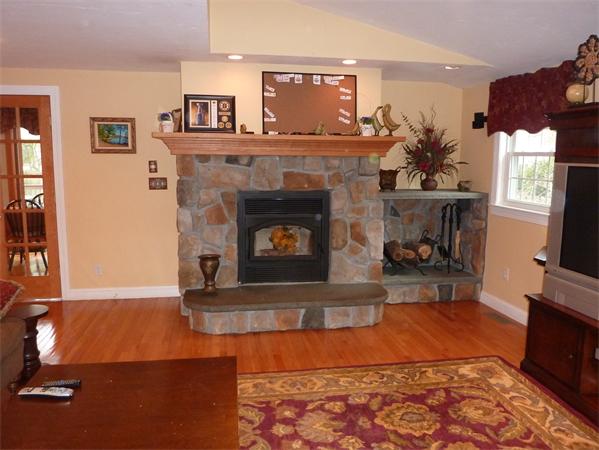 16 Greenwood Road Natick, MA 01760 - Photo 3 of 23 Gallery Image 3