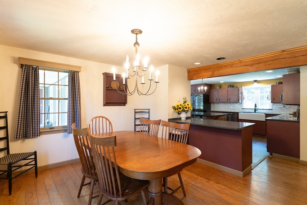 501 Wine Road New Braintree, MA 01531 - Photo 7 of 41