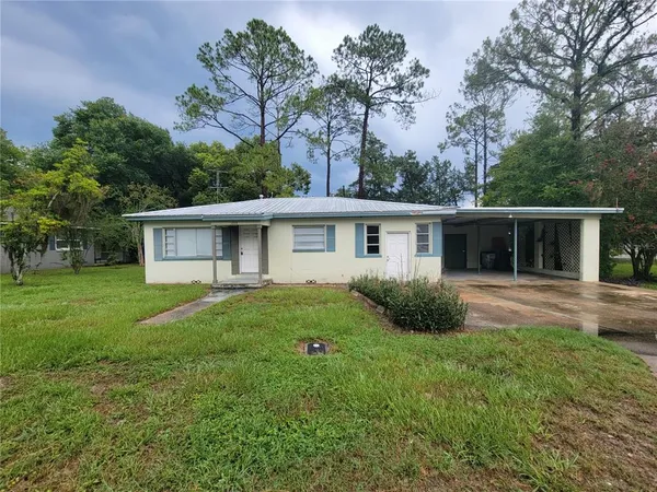 $1,300 | 5939 Southeast Holly Road, Belleview, FL 34420