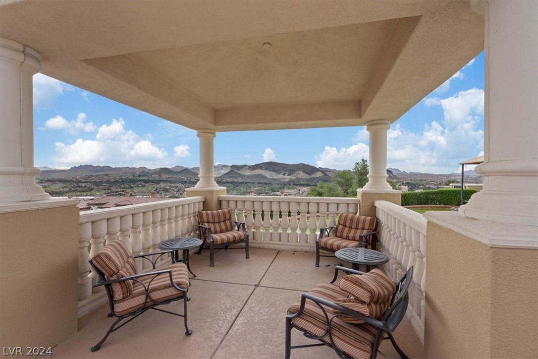 27 Strada Bella Vista, Unit 102 Henderson, NV 89011 - Photo 39 of 46
