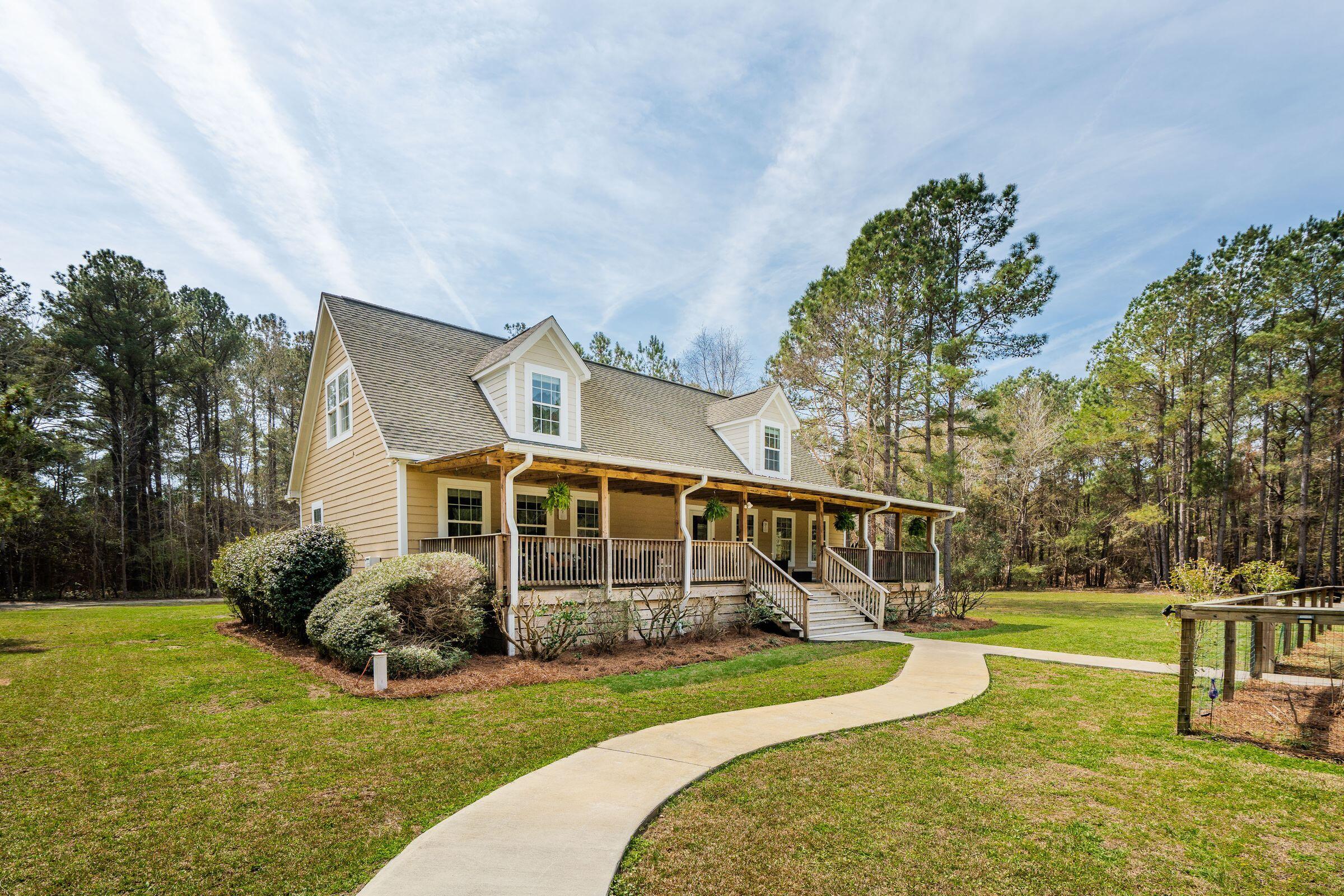 Walkway from Driveway