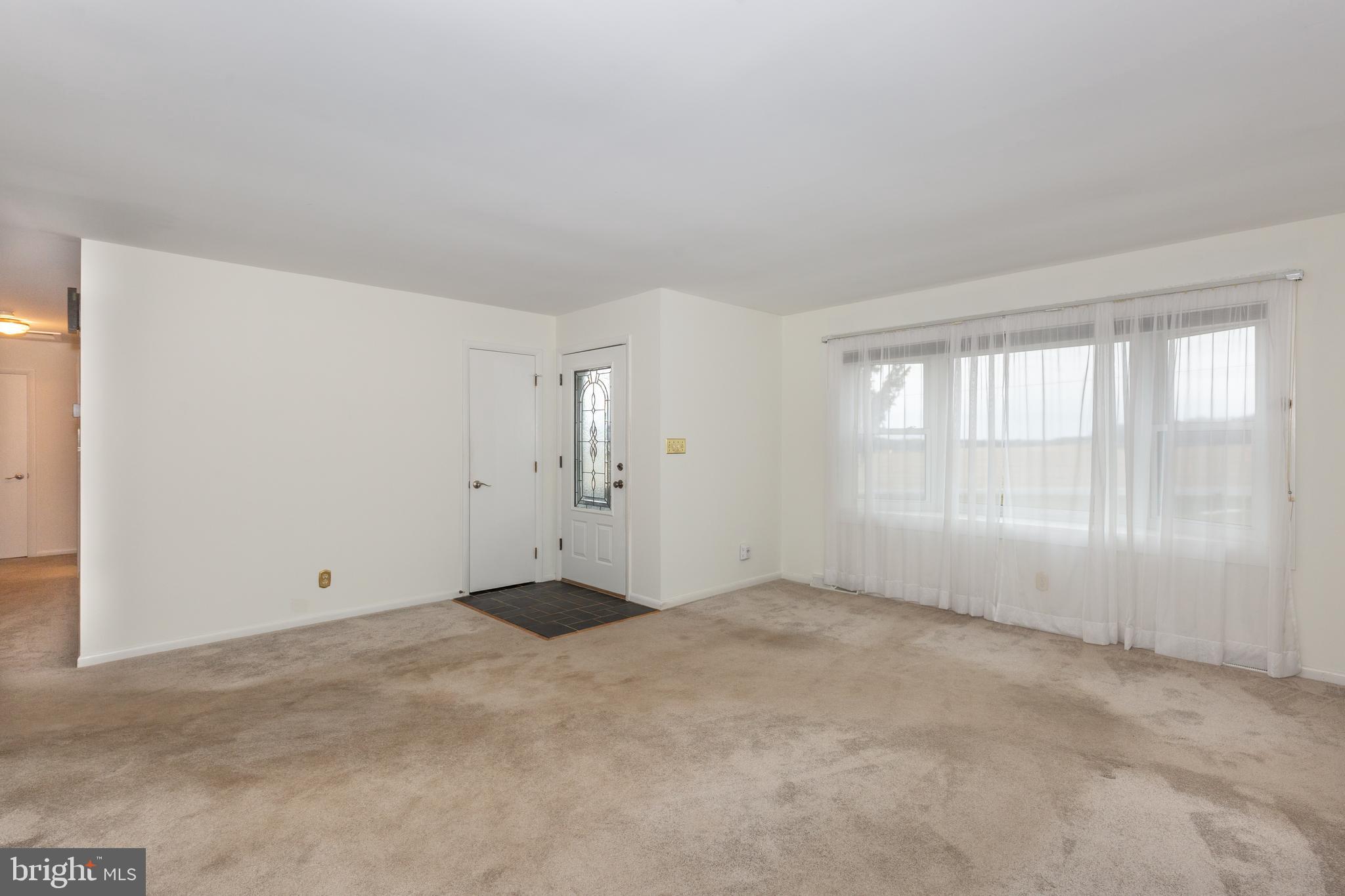 2507 Gillis Road Mount Airy, MD 21771 - Photo 3 of 53 Gallery Image 3