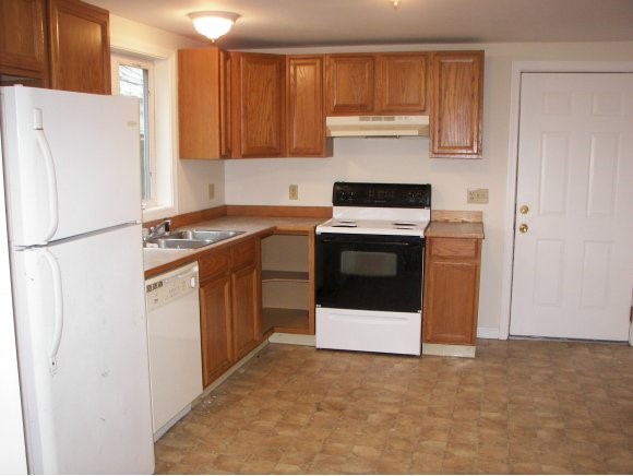 2 A Chestnut Street Rochester, NH 03867 - Photo 1 of 5