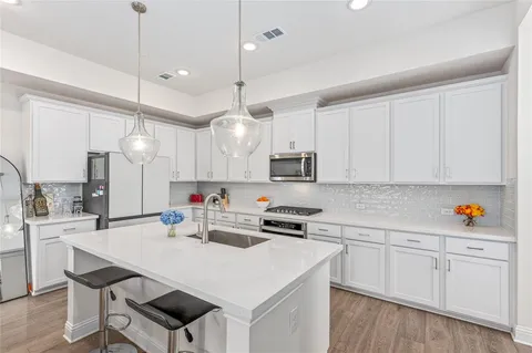 $499,900 | 300 Colusa Drive, Lewisville, TX 75056