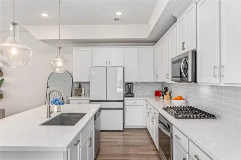 $499,900 | 300 Colusa Drive, Lewisville, TX 75056