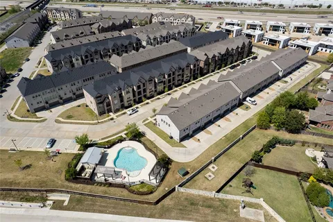 $499,900 | 300 Colusa Drive, Lewisville, TX 75056