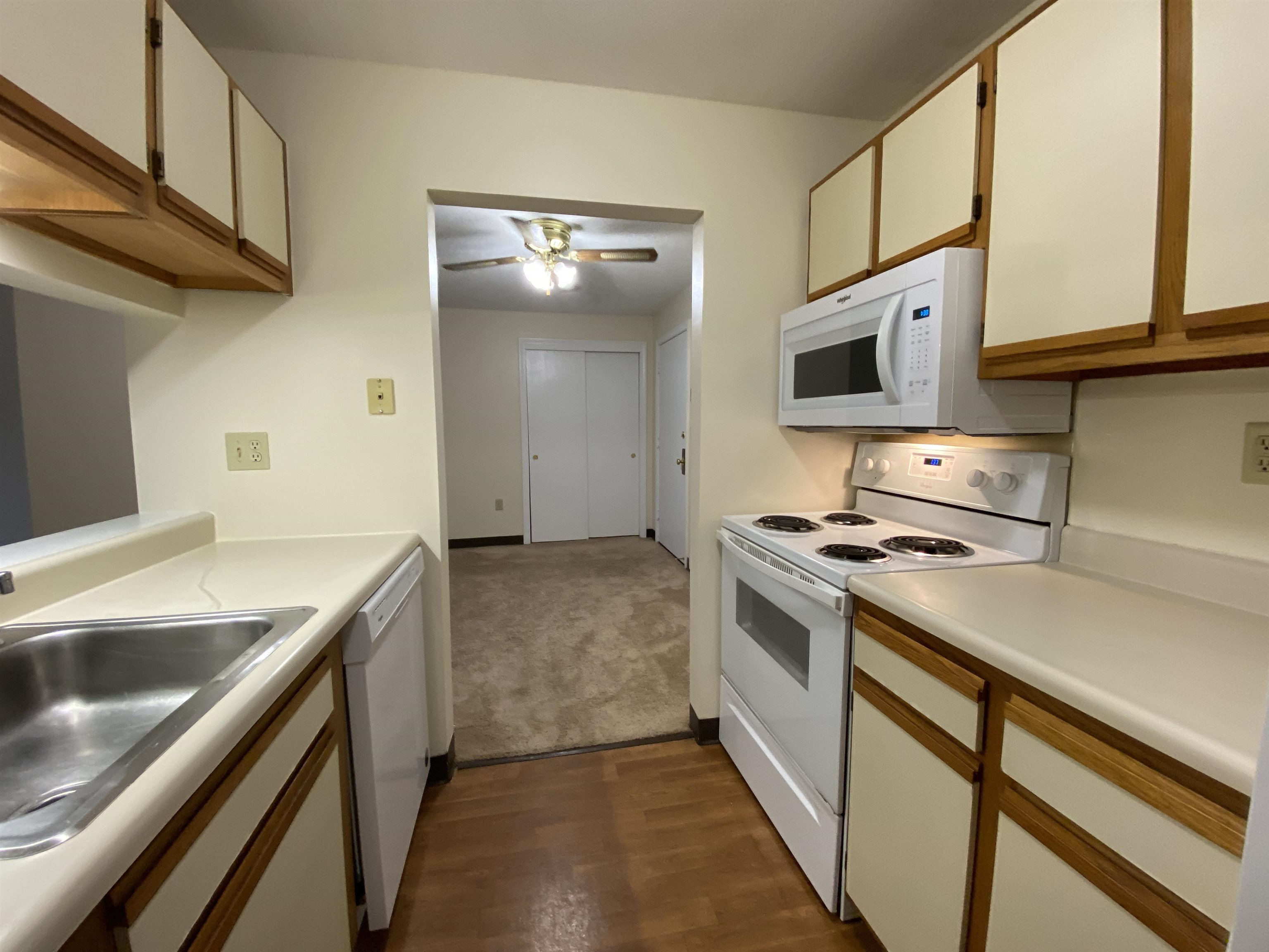 173 Eastern Avenue, Unit 103 Manchester, NH 03104 - Photo 13 of 40