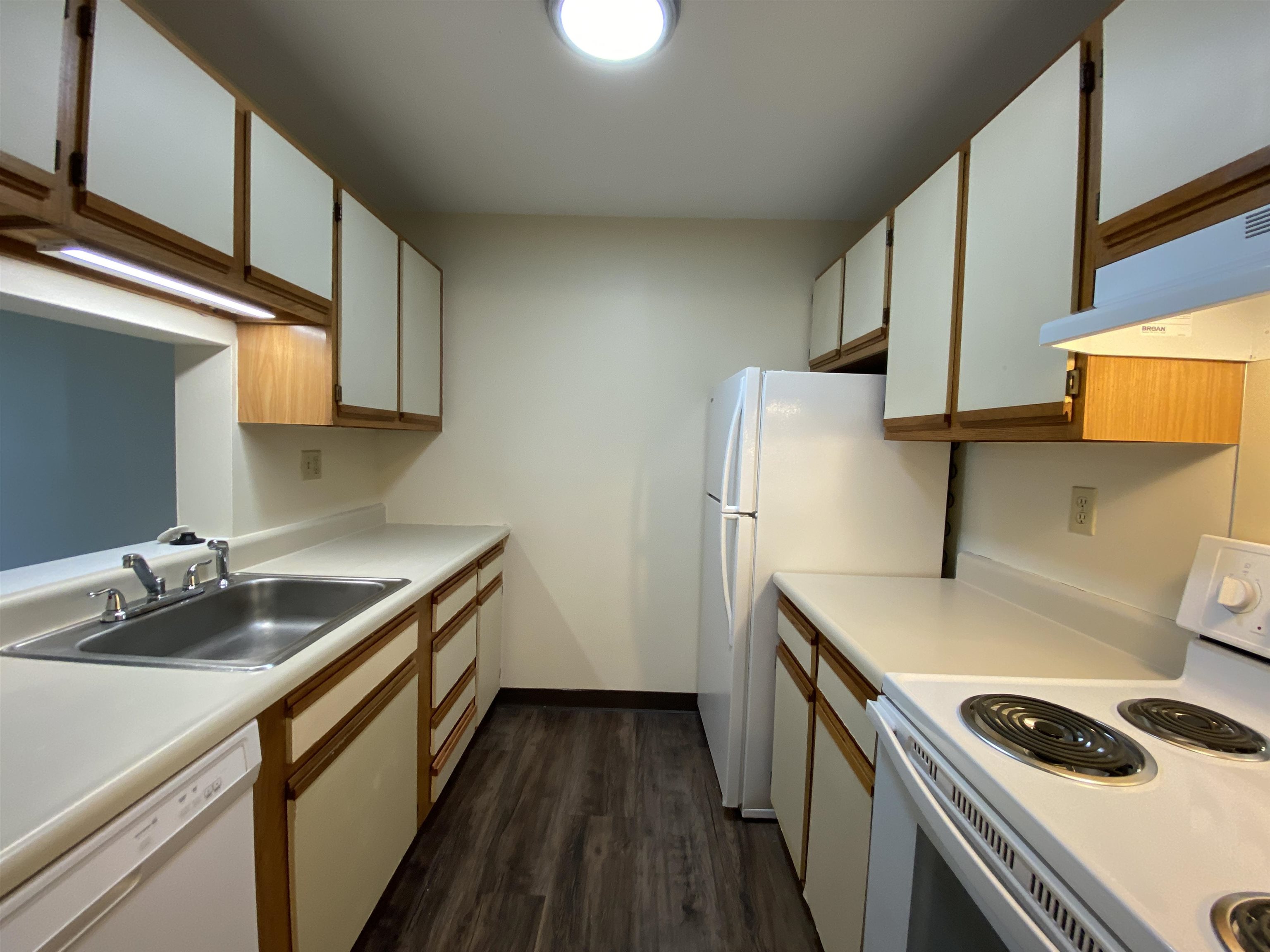 173 Eastern Avenue, Unit 103 Manchester, NH 03104 - Photo 14 of 40