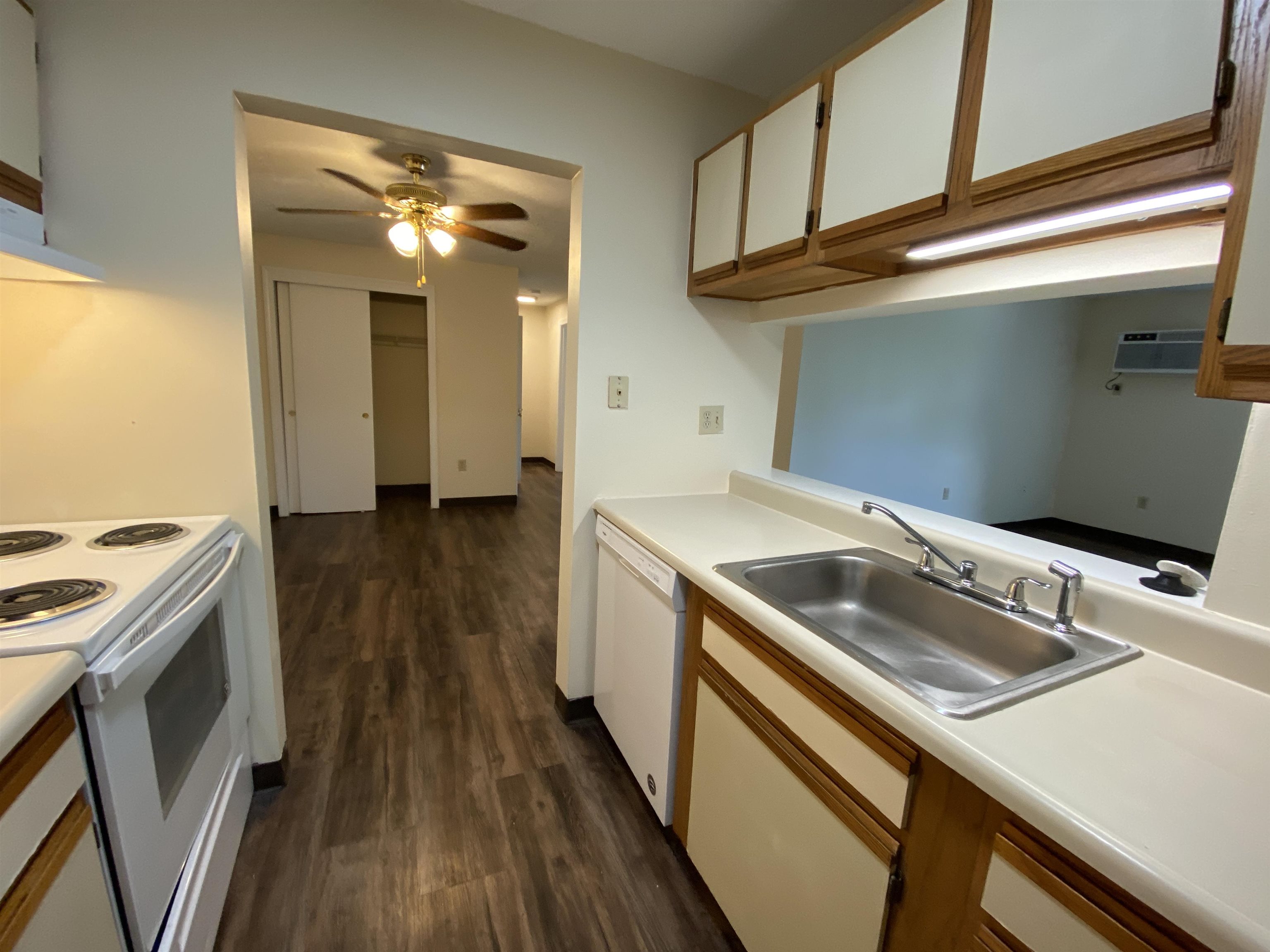 173 Eastern Avenue, Unit 103 Manchester, NH 03104 - Photo 16 of 40