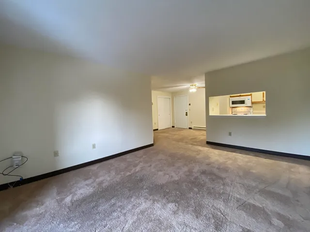 $1,899 | 173 Eastern Avenue, Unit 103, Manchester, NH 03104