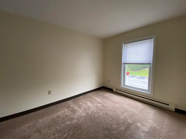 $1,899 | 173 Eastern Avenue, Unit 103, Manchester, NH 03104