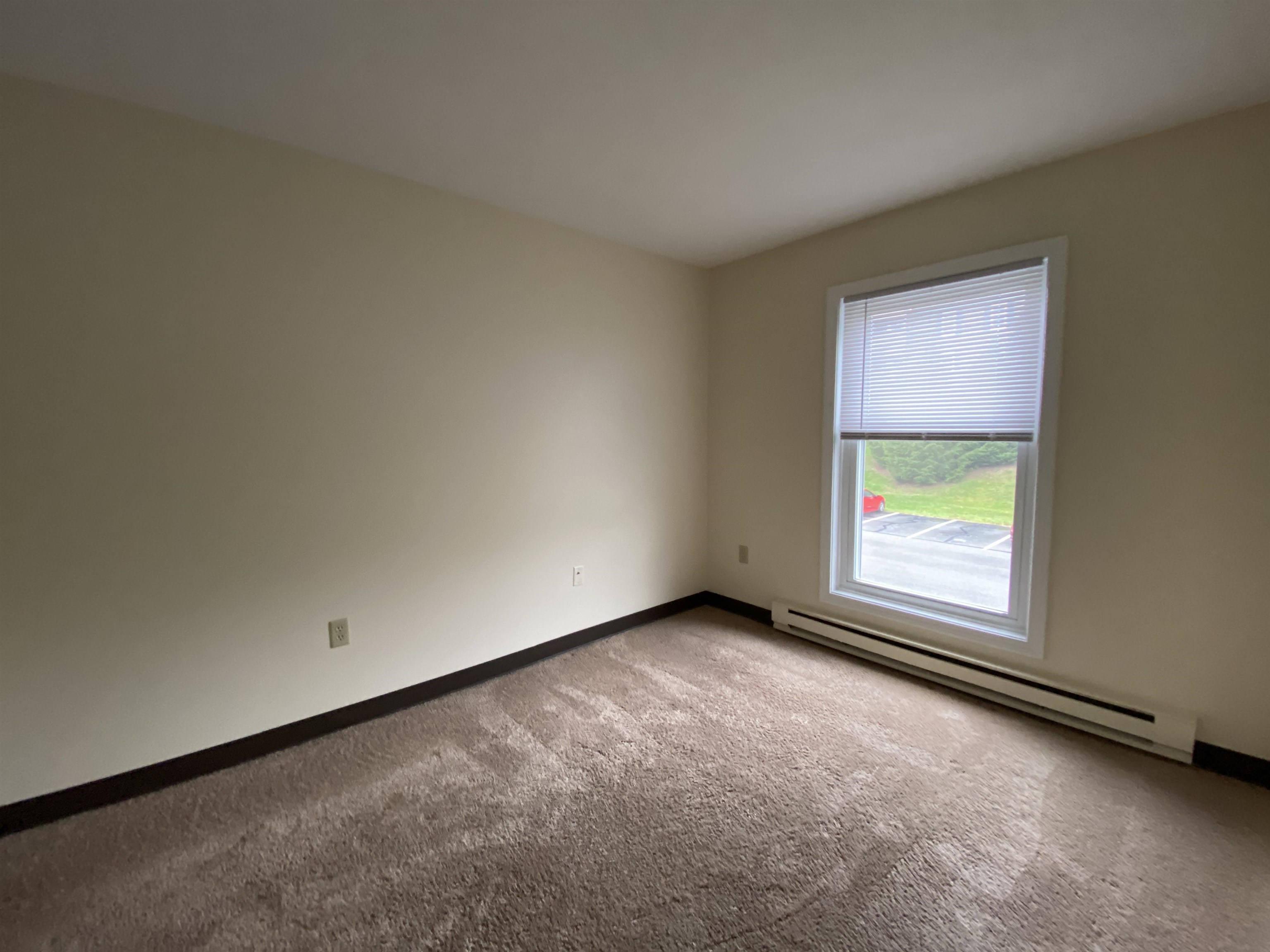 173 Eastern Avenue, Unit 103 Manchester, NH 03104 - Photo 26 of 40