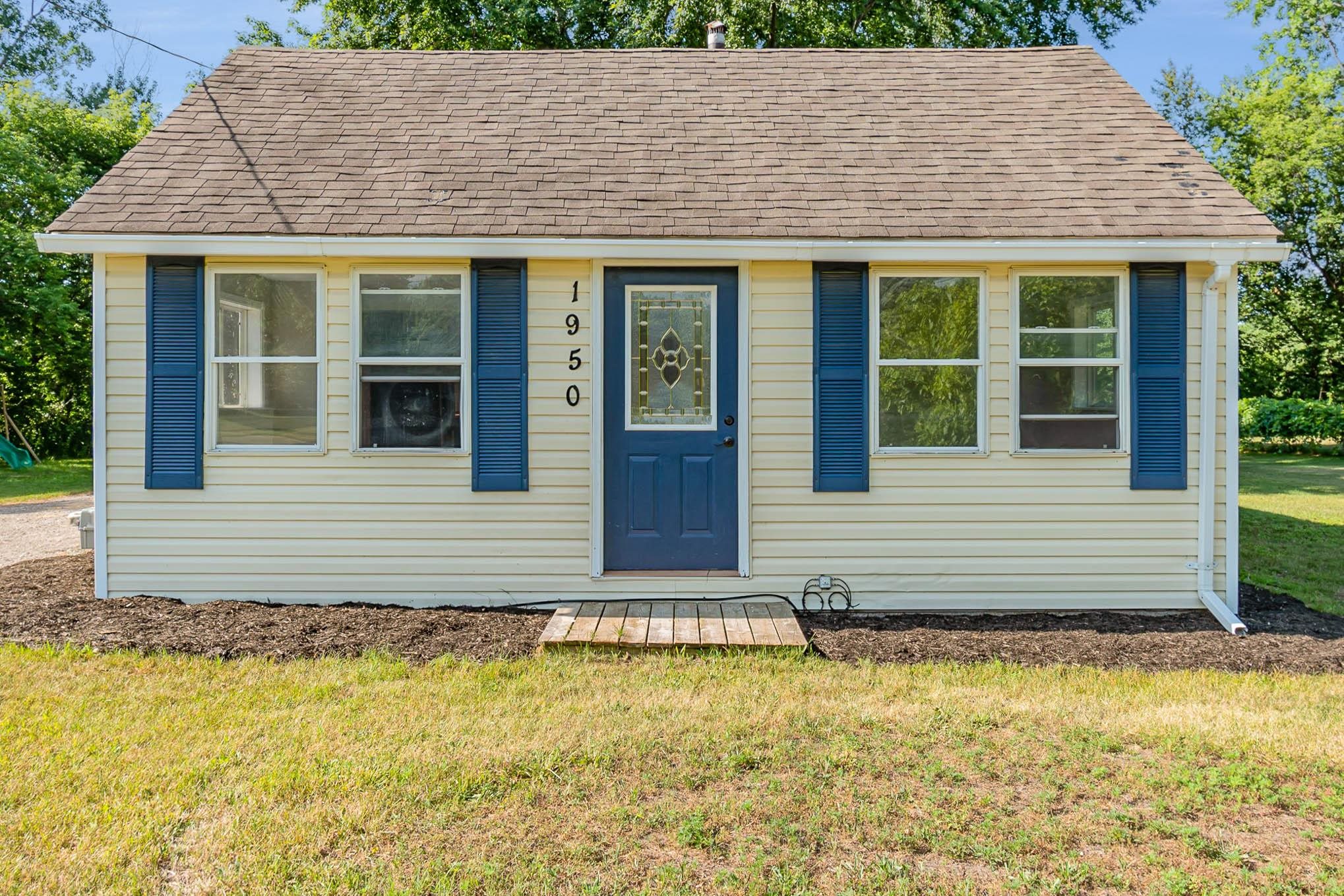 1950 East Coggins Road Pinconning, MI 48650 - Photo 1 of 24