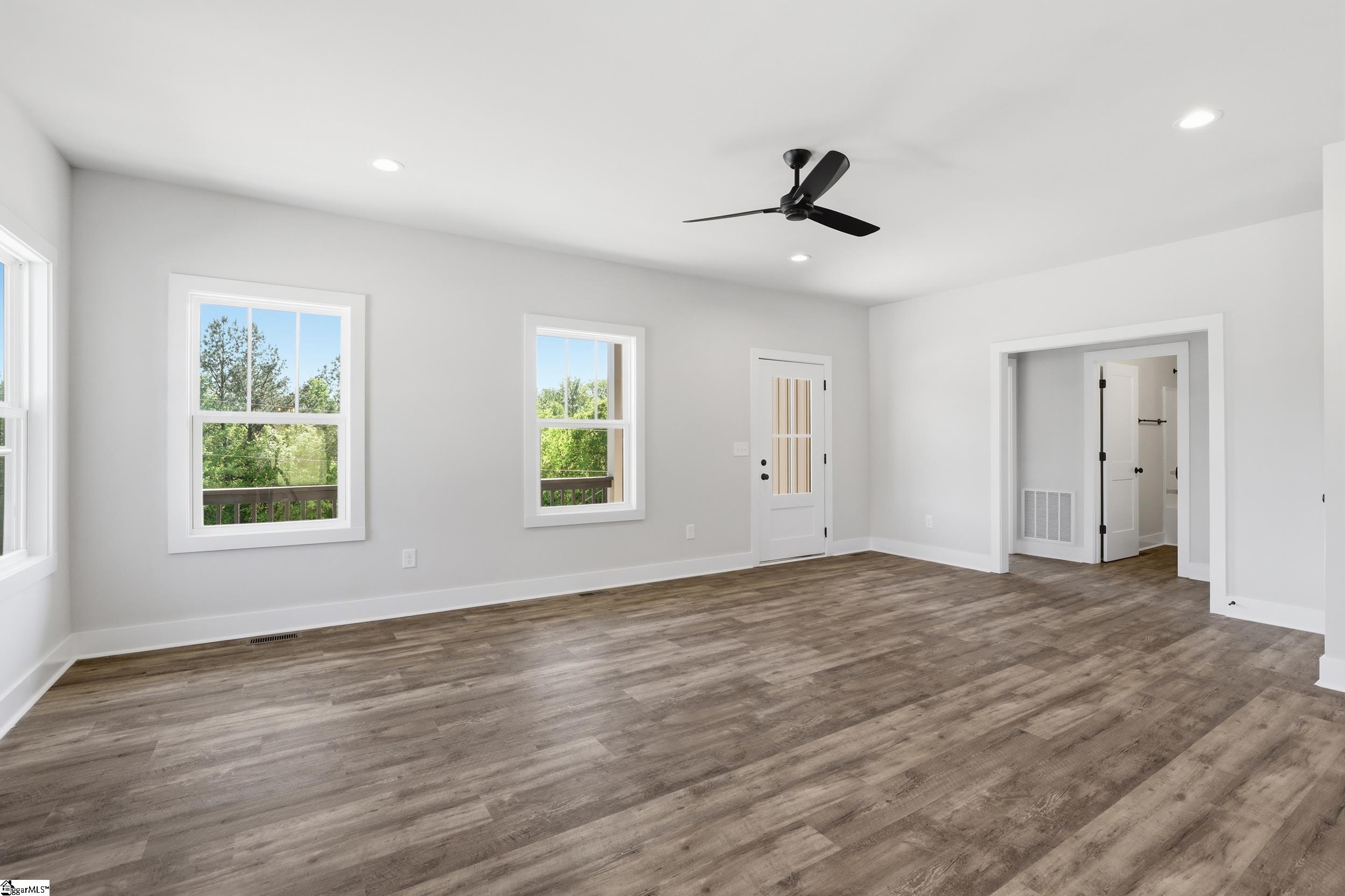176 Mimosa Road Lyman, SC 29365 - Photo 3 of 32