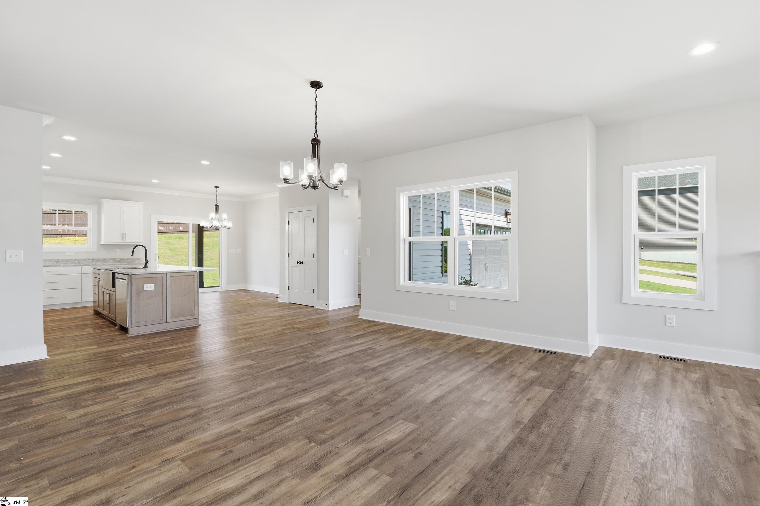 176 Mimosa Road Lyman, SC 29365 - Photo 5 of 32