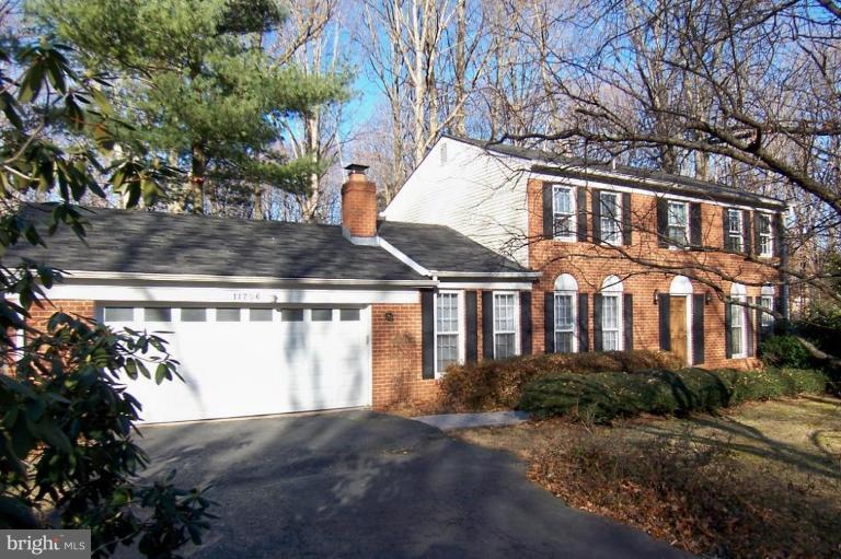 11706 Ayreshire Road Oakton, VA 22124 - Photo 1 of 14 Attractive colonial