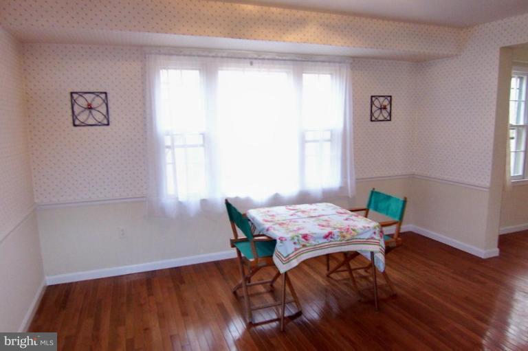11706 Ayreshire Road Oakton, VA 22124 - Photo 3 of 14 Dining Room