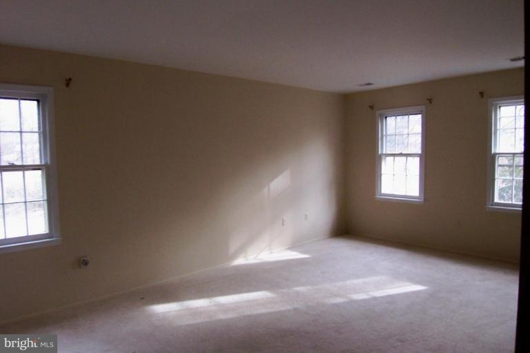 11706 Ayreshire Road Oakton, VA 22124 - Photo 4 of 14 Master Bedroom