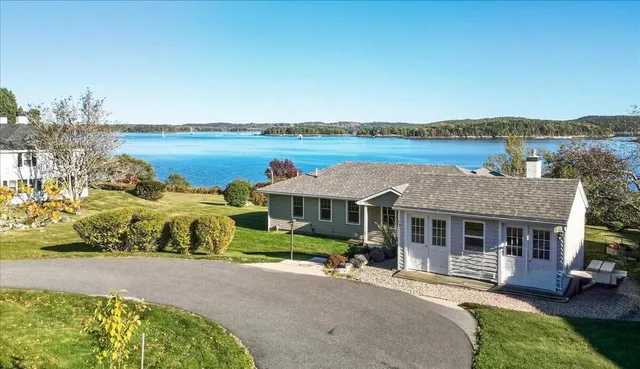 $2,200,000 | 79 Perkins Street, Castine, ME 04421