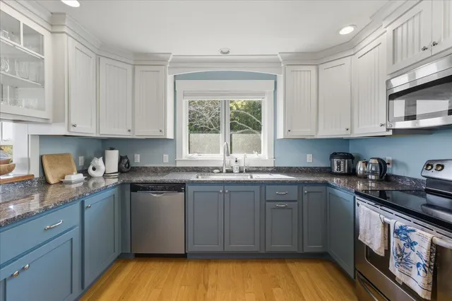 $2,200,000 | 79 Perkins Street, Castine, ME 04421