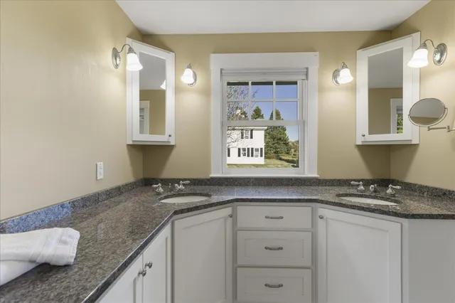 $2,200,000 | 79 Perkins Street, Castine, ME 04421