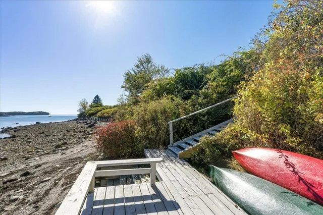 $2,200,000 | 79 Perkins Street, Castine, ME 04421