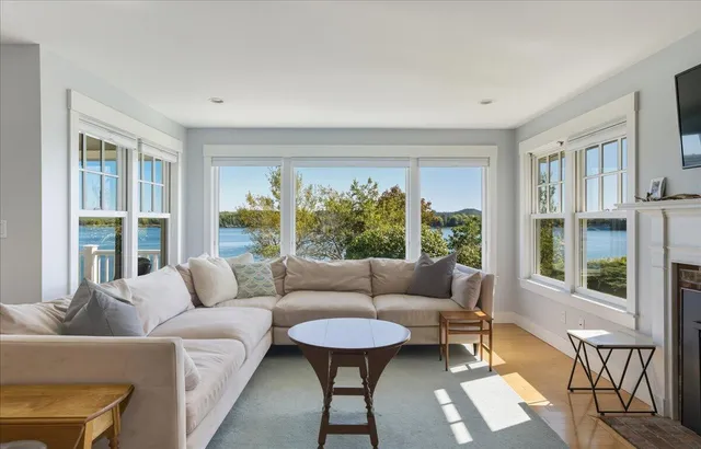 $2,200,000 | 79 Perkins Street, Castine, ME 04421