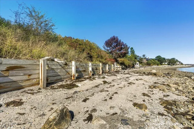 $2,200,000 | 79 Perkins Street, Castine, ME 04421