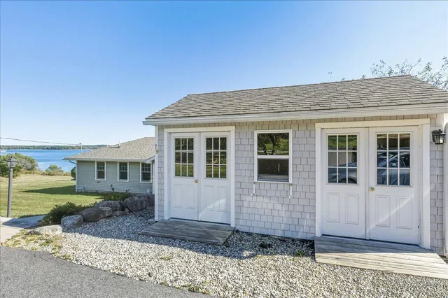 $2,200,000 | 79 Perkins Street, Castine, ME 04421