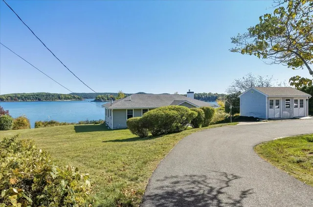 $2,200,000 | 79 Perkins Street, Castine, ME 04421