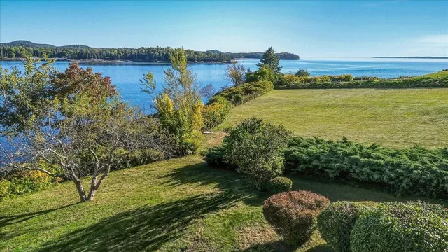 $2,200,000 | 79 Perkins Street, Castine, ME 04421