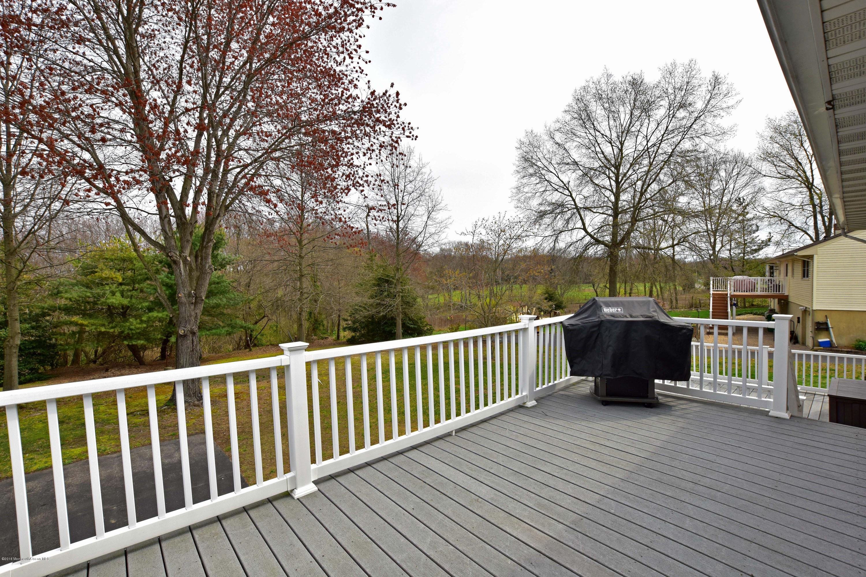 107 West Millstream Road Cream Ridge, NJ 08514 - Photo 19 of 21 Deck